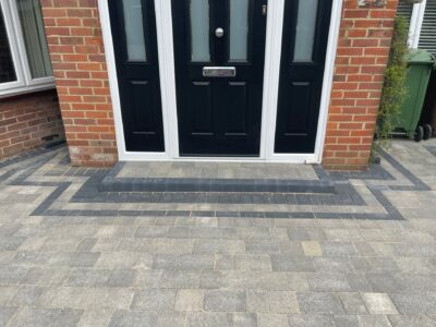 Gallery company near Watford